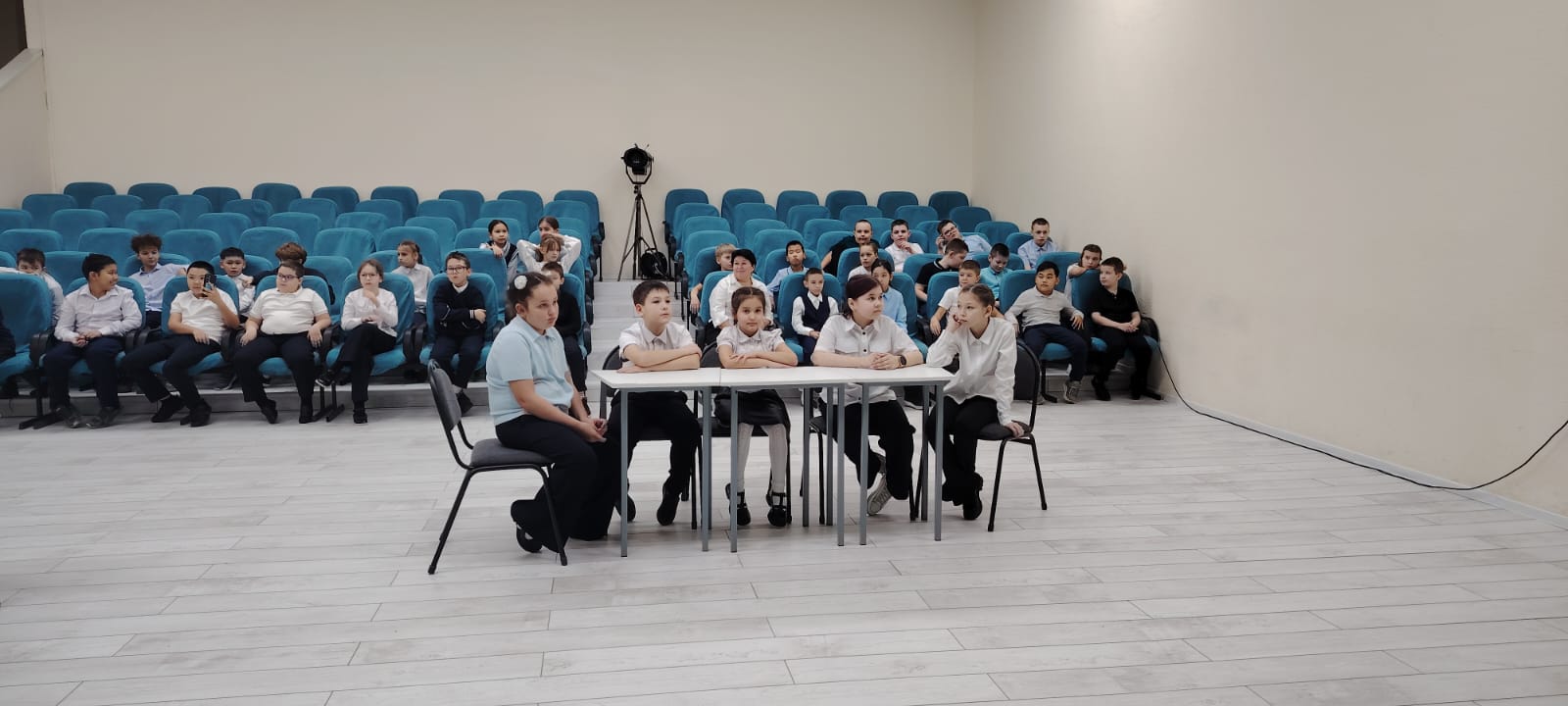  (1)